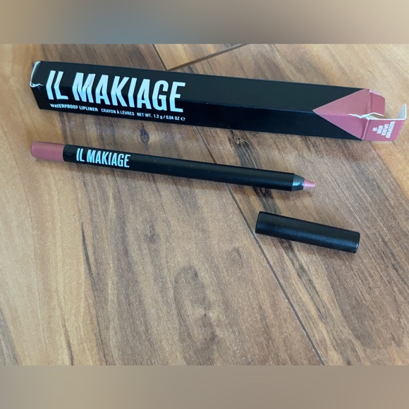 IL MAKIAGE Other - IL MAKIAGE Waterproof Lip Liner Pencil - Antique Pink #501